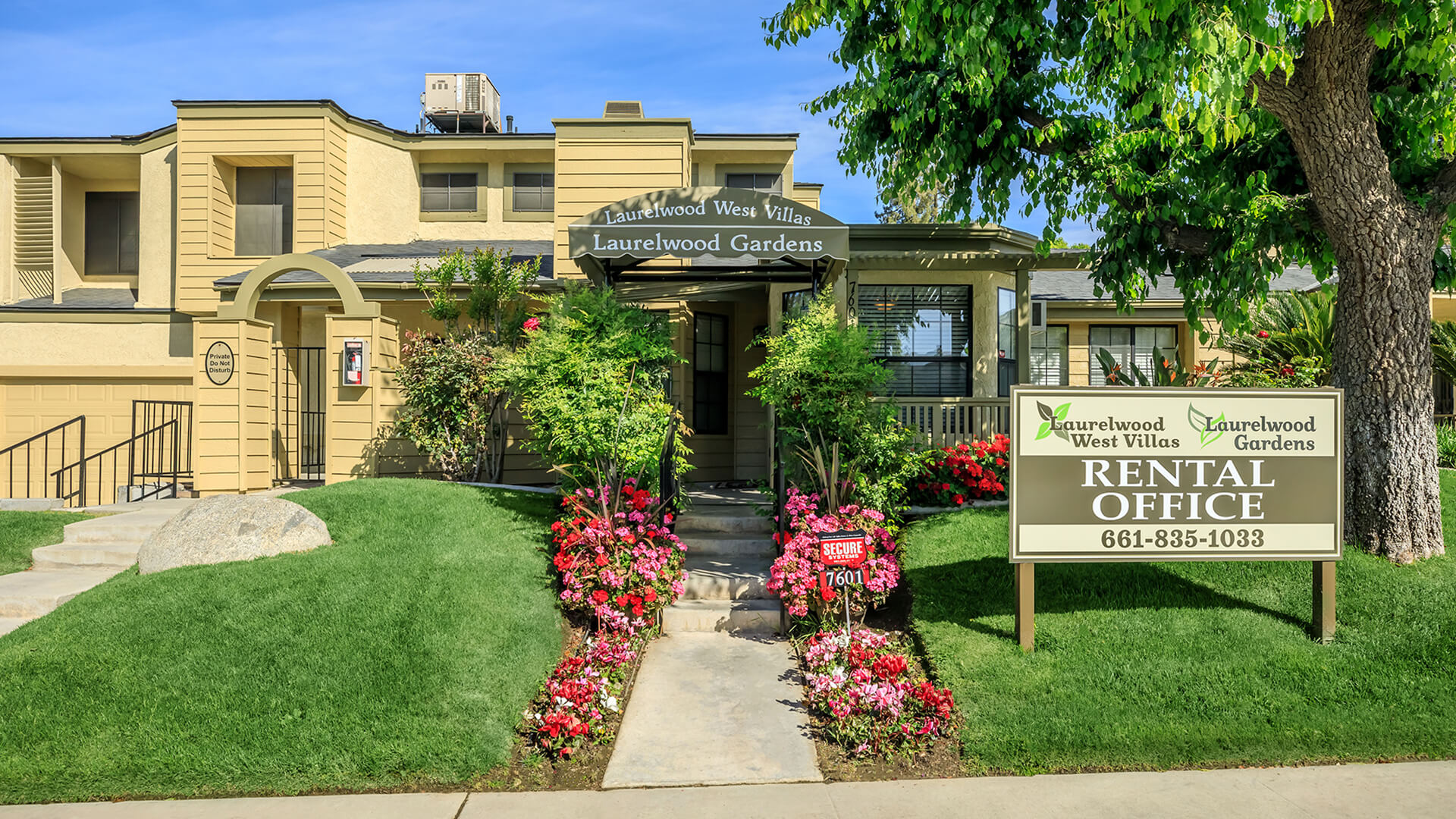 Laurelwood Gardens & West Villas Standard in Bakersfield, CA